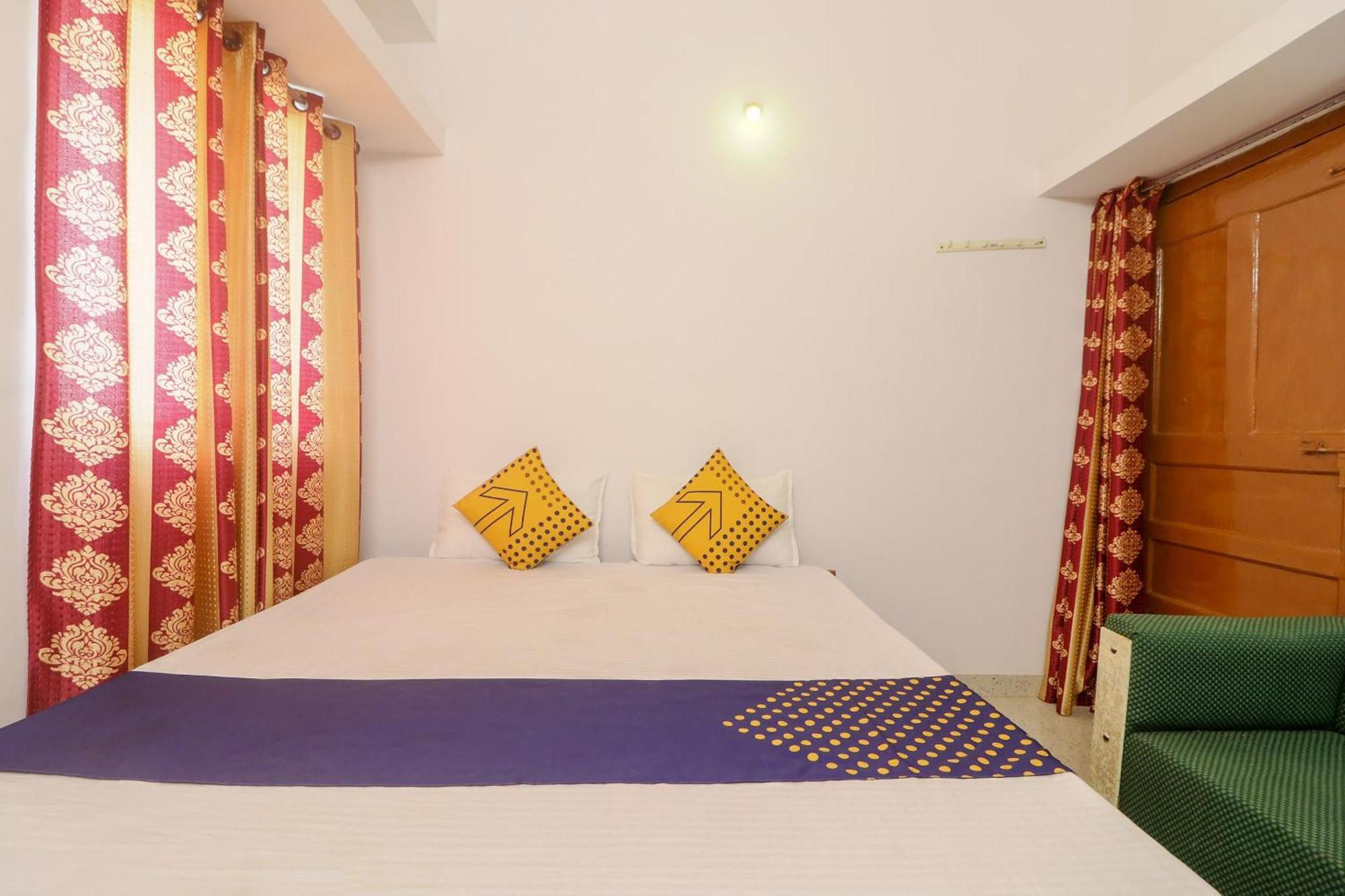 Spot On Hotel Om Kanha Bilaspur  Luaran gambar